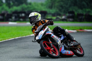 8 secrets of the French way of life: stay slim, live well.